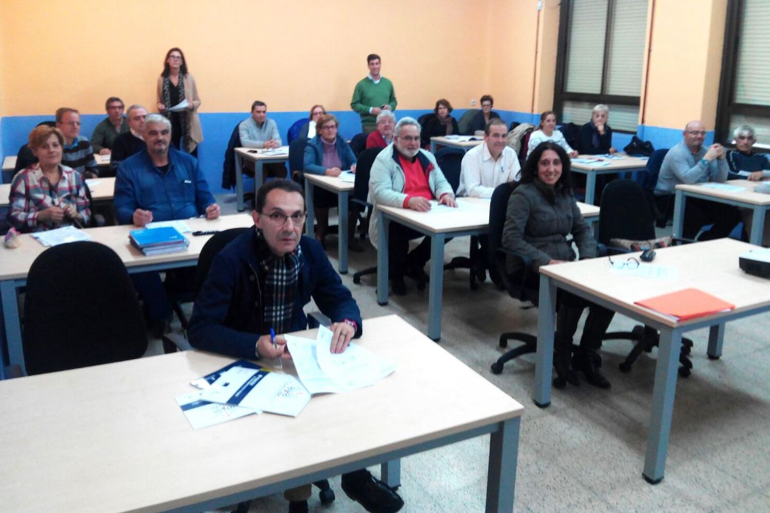 Mayores de Talavera en una Masterclass de CapacitaTIC+55