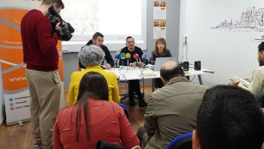 Eugenia Fernández Alonso, José Miguel Pérez Taboada y Alberto Molina, en la rueda de prensa