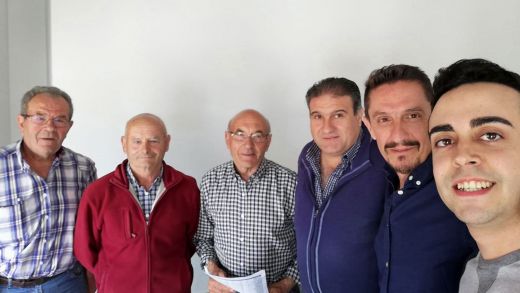 Reunión en Casas de Fernando Alonso.
